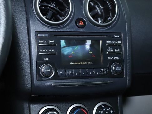 Used 2014 Nissan Rogue S w/ Convenience Package AWD/4WD image 28