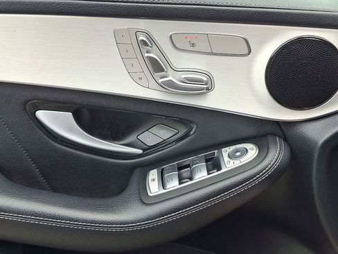 Used 2022 Mercedes-Benz GLC 43 AMG 4MATIC image 10