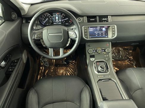 Used 2019 Land Rover Range Rover Evoque SE Premium image 23