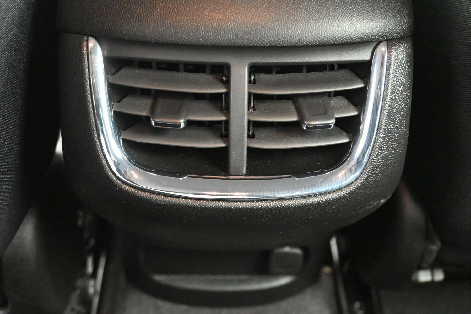 Used 2025 Chevrolet Malibu LT FWD image 8