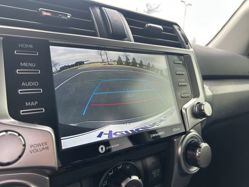 Used 2022 Toyota 4Runner SR5 Premium image 14