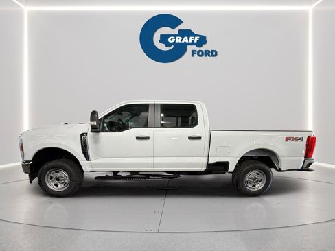 New 2026 Ford F250 XL w/ FX4 Off-Road Package image 3