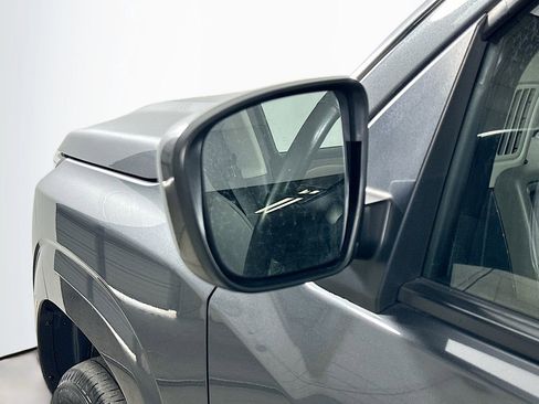 Used 2022 Nissan Frontier SV AWD/4WD image 35