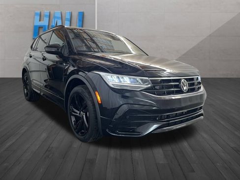 Certified 2024 Volkswagen Tiguan SE R-Line FWD image 8