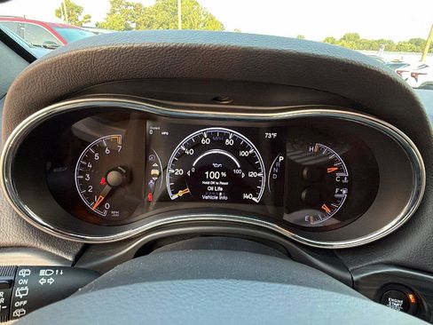 Used 2021 Jeep Grand Cherokee Laredo X RWD image 29