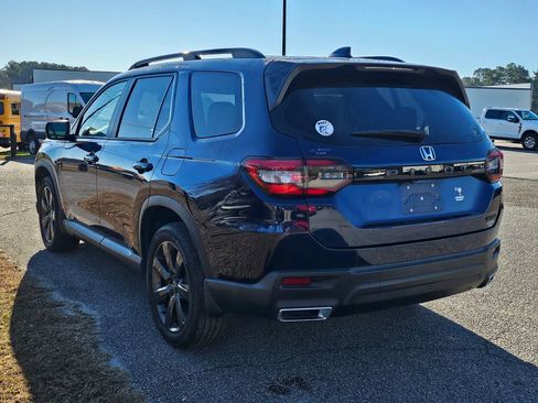 Used 2023 Honda Pilot Sport image 5