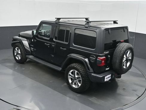 Used 2018 Jeep Wrangler Unlimited Sahara w/ Uconnect 4C Nav & Sound Group AWD/4WD image 45
