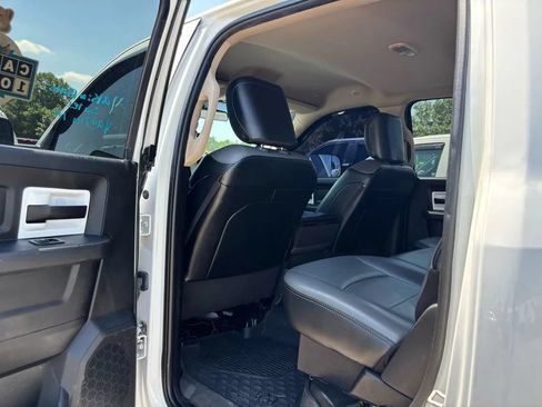 Used 2020 RAM 2500 Tradesman w/ Chrome Appearance Group AWD/4WD image 11