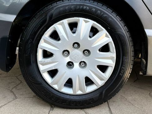 Used 2010 Honda Civic DX-VP image 36