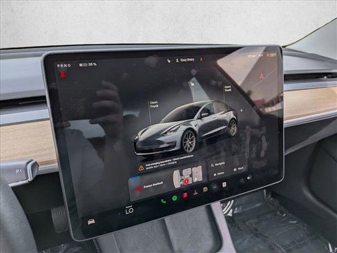 Used 2023 Tesla Model 3 Standard Range image 11