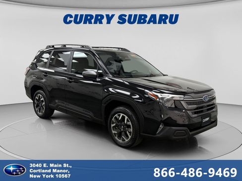 Used 2025 Subaru Forester Premium AWD/4WD image 7