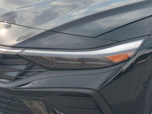 New 2026 Hyundai Elantra SEL Sport FWD image 10