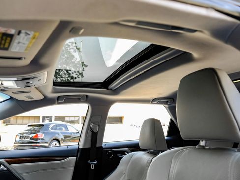 Used 2019 Lexus RX 350L FWD image 4