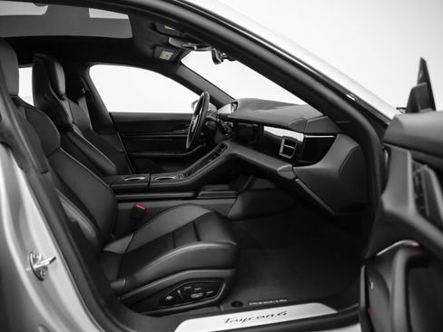 New 2025 Porsche Taycan image 19
