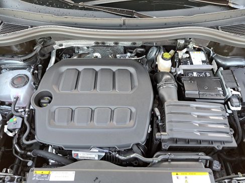 New 2026 Volkswagen Tiguan SE R-Line AWD/4WD image 28
