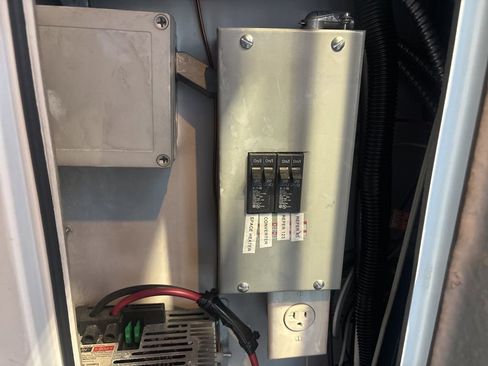 Used 2020 Mercedes-Benz Sprinter 4500 image 39