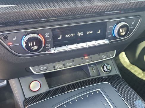 Used 2020 Audi SQ5 Premium Plus w/ Premium Plus Package image 29