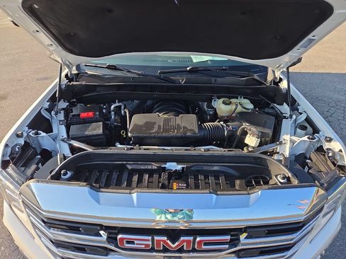 Used 2022 GMC Sierra 1500 SLT w/ SLT Premium Plus Package AWD/4WD image 19