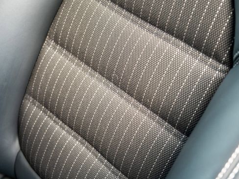 Certified 2023 Porsche Macan Turbo image 21