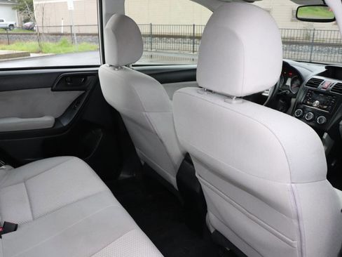 Used 2015 Subaru Forester 2.5i w/ Alloy Wheel Package image 29