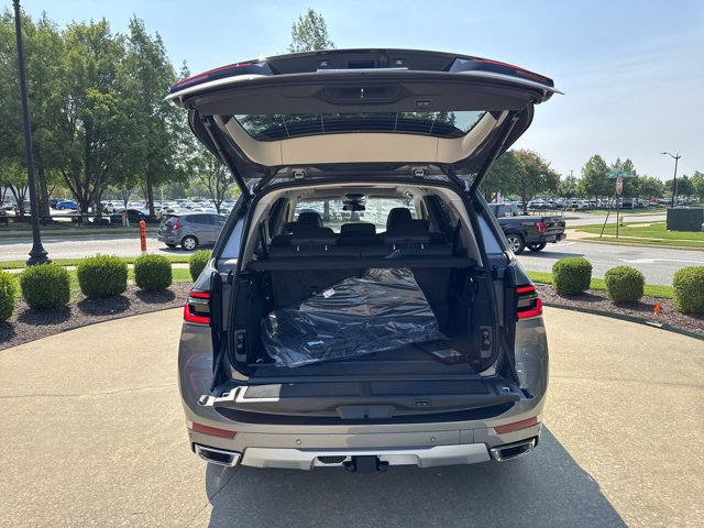 Certified 2026 BMW X7 xDrive40i w/ Premium Package AWD/4WD image 28