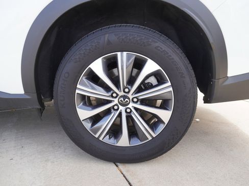 Used 2023 INFINITI QX60 Pure image 12