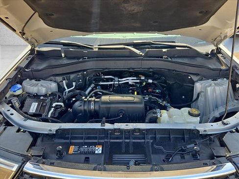 Used 2021 Ford Explorer XLT w/ Equipment Group 202A image 21