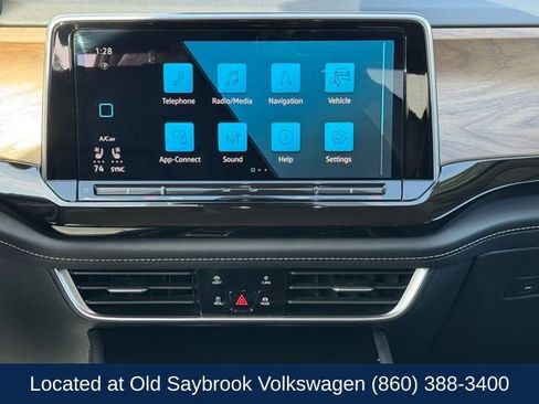 Used 2025 Volkswagen Atlas SE AWD/4WD image 17