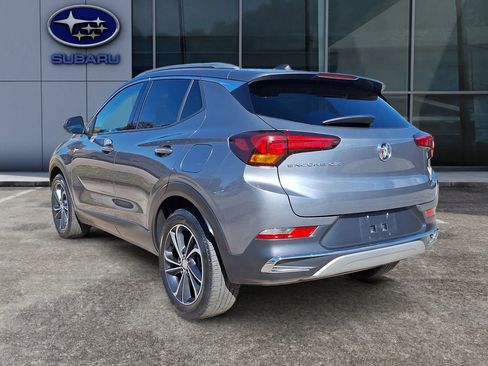 Used 2020 Buick Encore GX Essence image 4