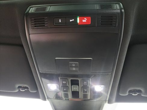 Used 2022 Volkswagen Tiguan SEL R-Line AWD/4WD image 24
