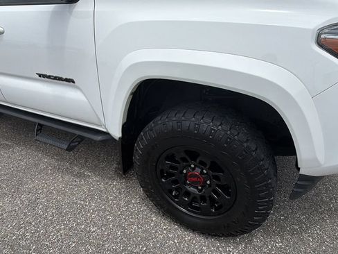Used 2023 Toyota Tacoma SR5 w/ Technology Package AWD/4WD image 10