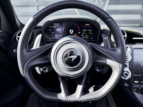 Used 2022 McLaren 720S Spider image 56