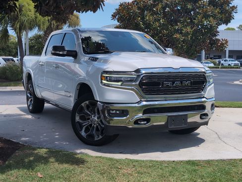 Used 2020 RAM 1500 Limited AWD/4WD image 2