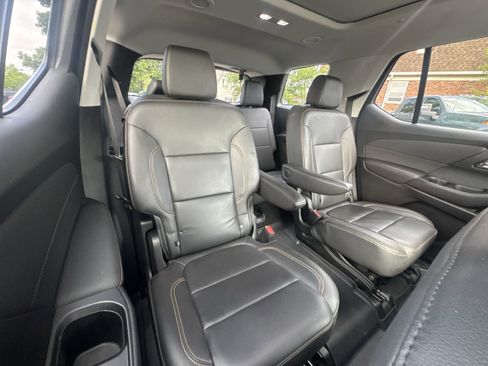 Used 2021 Chevrolet Traverse LT w/ LT Premium Package image 28