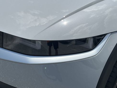 New 2023 Hyundai Ioniq 5 SEL image 16