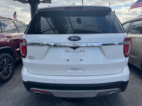 Used 2016 Ford Explorer XLT w/ Equipment Group 202A FWD image 3