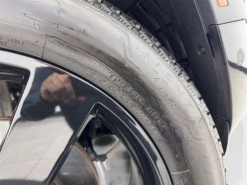 Used 2021 Land Rover Defender 90 X-Dynamic S image 82