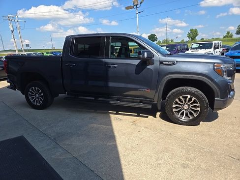 Used 2021 GMC Sierra 1500 AT4 w/ AT4 Value Package AWD/4WD image 12