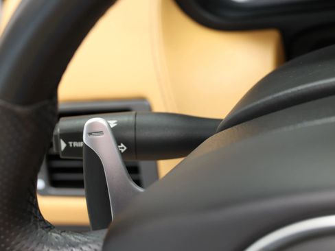 Used 2012 Aston Martin V8 Vantage V8 Convertible 2D image 27