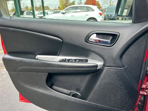 Used 2016 Dodge Journey SE w/ Flexible Seating Group FWD image 18