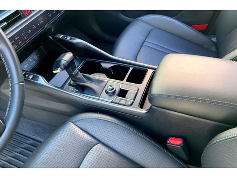 Used 2024 Kia Sorento S AWD/4WD image 16