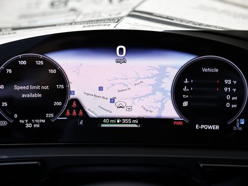 New 2025 Porsche Cayenne Turbo image 36