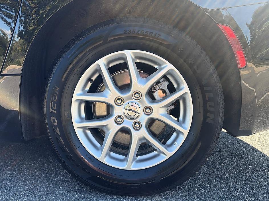 Used 2024 Chrysler Pacifica Touring-L FWD image 18