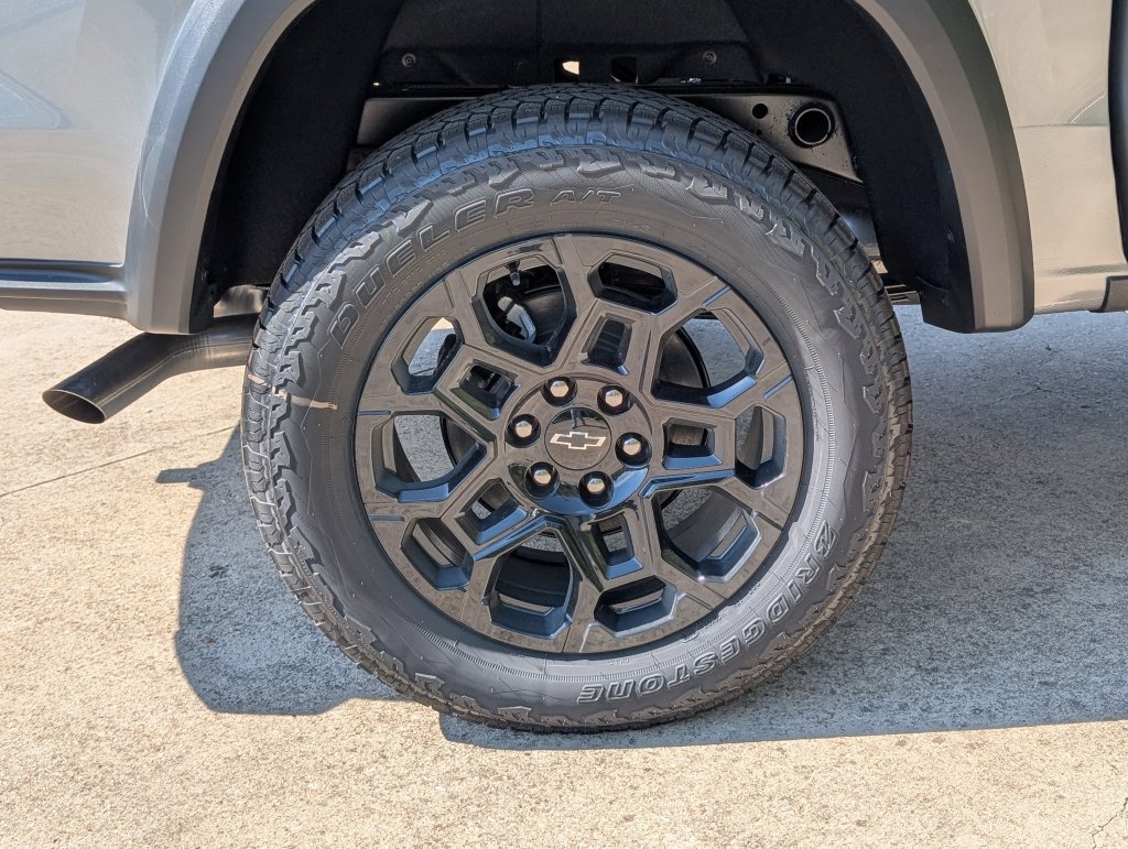 New 2026 Chevrolet Colorado Trail Boss AWD/4WD image 3