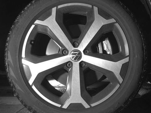 Used 2026 Volkswagen Tiguan SE AWD/4WD image 27