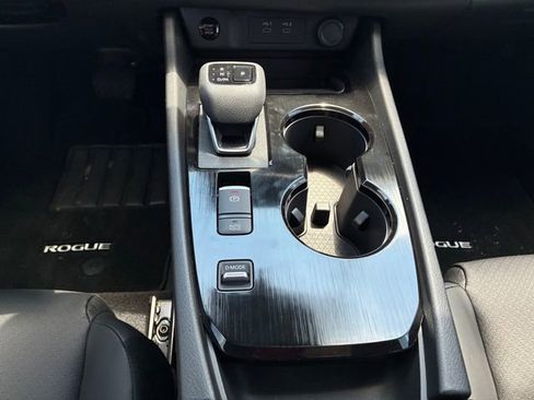 New 2026 Nissan Rogue SV FWD image 19