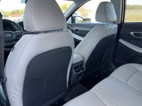 Used 2023 Hyundai Sonata Limited image 25