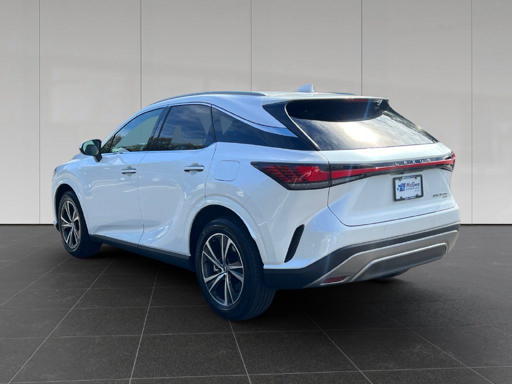 Used 2024 Lexus RX 350h w/ Accessory Package (Z1) AWD/4WD image 3
