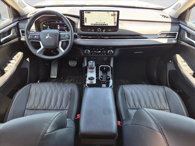 Used 2025 Mitsubishi Outlander SEL FWD image 18