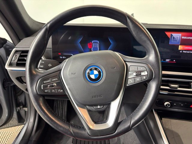 Used 2022 BMW i4 eDrive40 w/ Premium Package RWD image 12